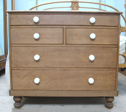 OLD PINE CHEST OF DRAWERS